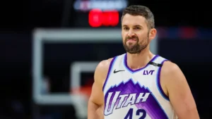 Jazz troca com Timberwolves.