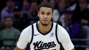 Simmons nos Kings.