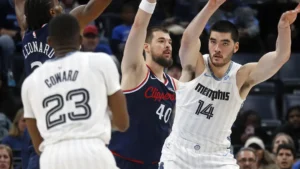 Grizzlies Zach Edey.