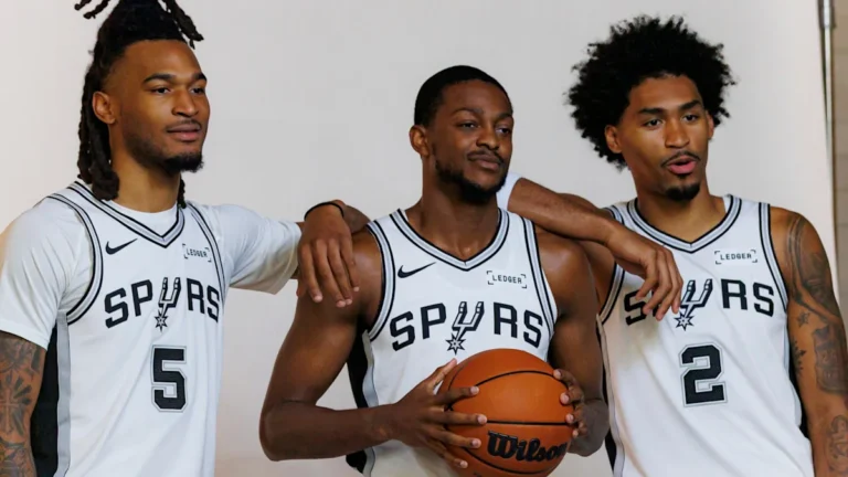 NBA: San Antonio Spurs pode surpreender com nova estratégia?