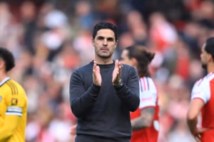 Arsenal precisou de um susto para acordar e mostrou por que pode brigar pelo título