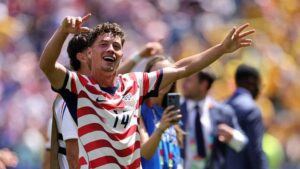 Sebastian Berhalter: do quase abandono do futebol a peça central da seleção dos Estados Unidos