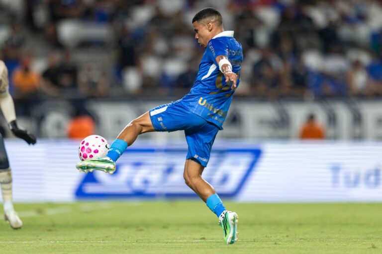 Grêmio deixa vitória escapar contra o Remo e mostra que Renato terá pouco espaço para errar na luta contra o rebaixamento; confira as impressões do jogo