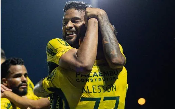 Mirassol vence o Internacional, aproveita expulsão e afunda o Colorado no Z-4