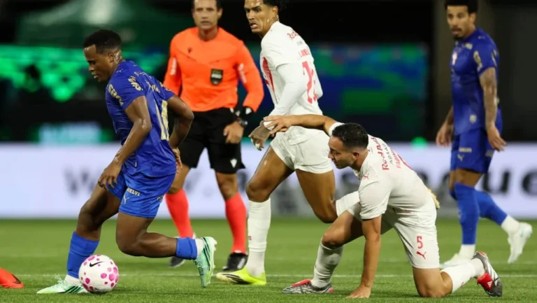 Palmeiras mostra que solidez defensiva pode ser a principal arma em busca de títulos; confira as impressões do jogo
