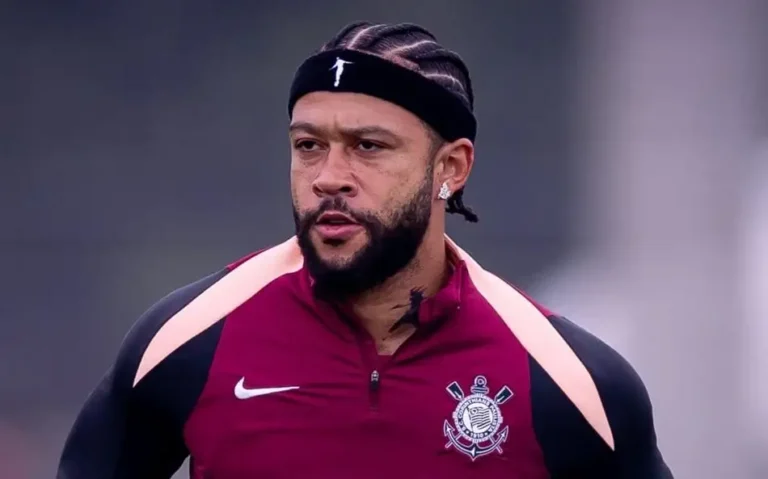 Memphis Depay é o retrato de um Corinthians que não consegue sair da crise