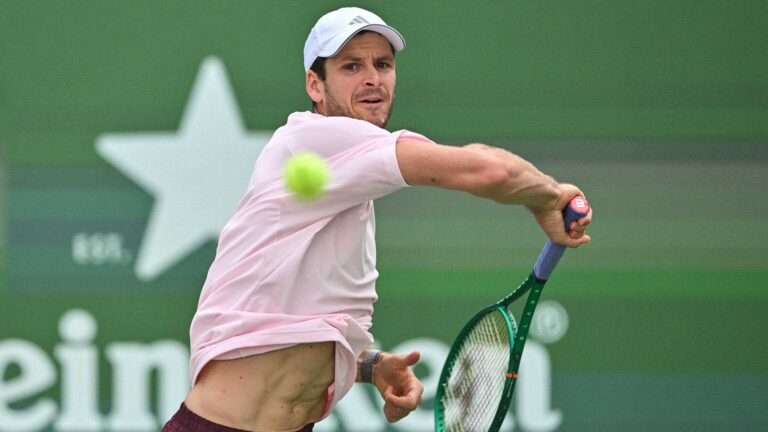 Em estreia no Masters 1000 de Xangai, Novak Djokovic perde para Hubert Hurkacz; veja o resumo