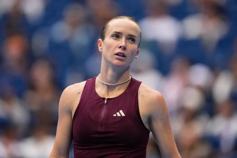 Elina Svitolina e Iga Swiatek caem nas quartas de final do WTA 1000 de Pequim; confira os resultados