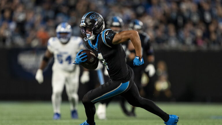 NFL: Em duelo ofensivo, Carolina Panthers vence o Detroit Lions